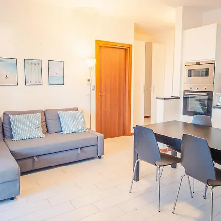 Il Roseto - Italian Homing Apartment Desenzano del Garda Exterior photo