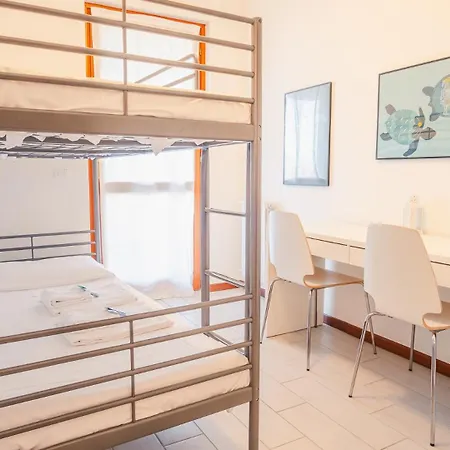 Il Roseto - Italian Homing Apartment Desenzano del Garda Exterior photo