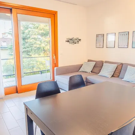 Il Roseto - Italian Homing Apartment Desenzano del Garda Exterior photo