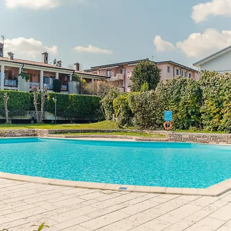 Il Roseto - Italian Homing Apartment Desenzano del Garda Exterior photo
